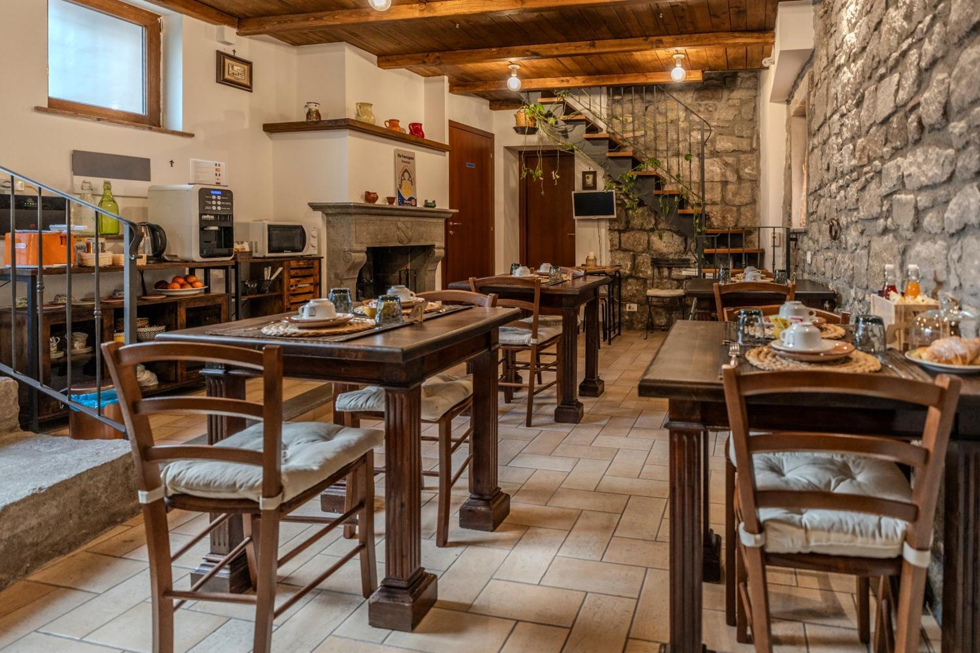 Il Richiastro Medievale Viterbo Exterior foto